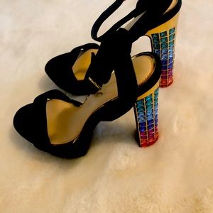 Jessica Simpson,side 8.5